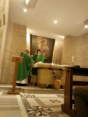 2016 10 27 084441 Grottes vaticanes messe