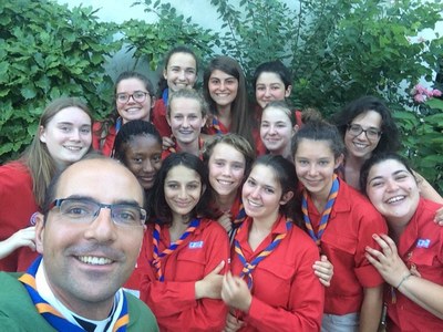 Messe avec les caravelles avant leur camp à Parme en Italie