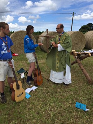 Messe avec les guides à Tremel en Bretagne