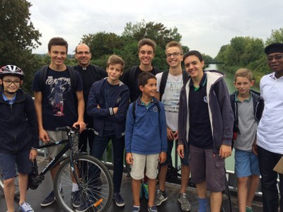 Ballade à vélo sur les bords de Marne avec les chefs de groupe