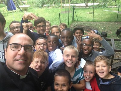 Jeunes servants chez les petites soeurs des pauvres