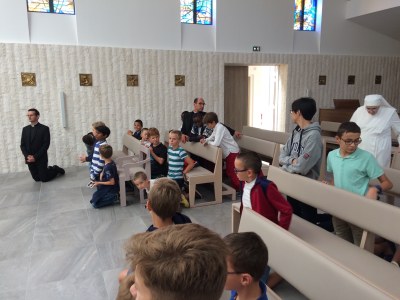 Jeunes servants chez les petites soeurs des pauvres