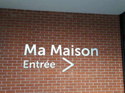 Service du dîner chez les Petites Soeurs des Pauvres